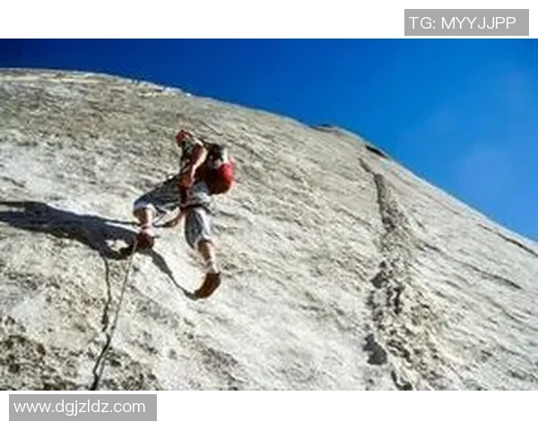 武汉攀岩队的速度挑战揭秘：勇者们如何在岩壁上书写传奇